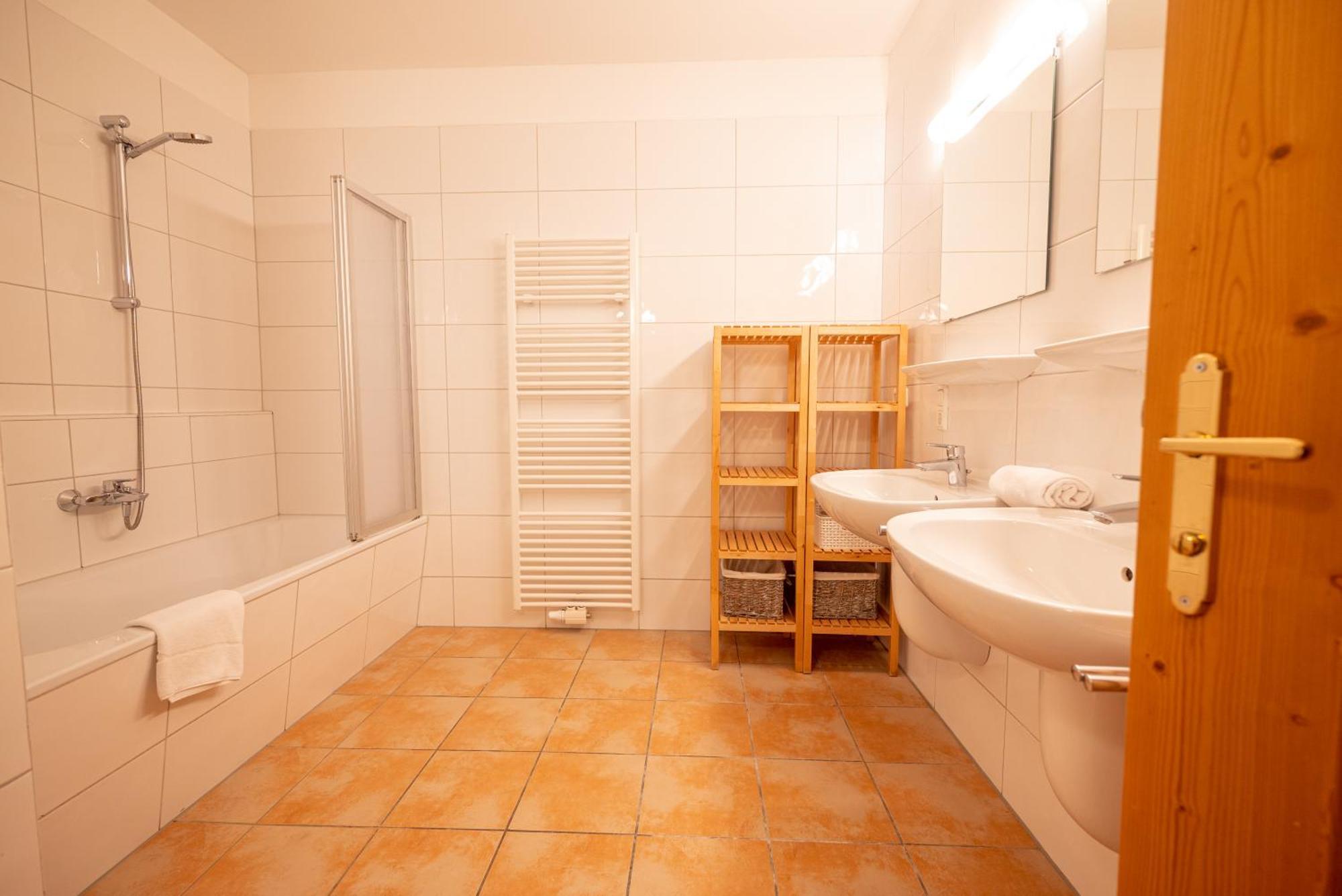 All Seasons Lodge By All In One Apartments Kaprun Exteriör bild